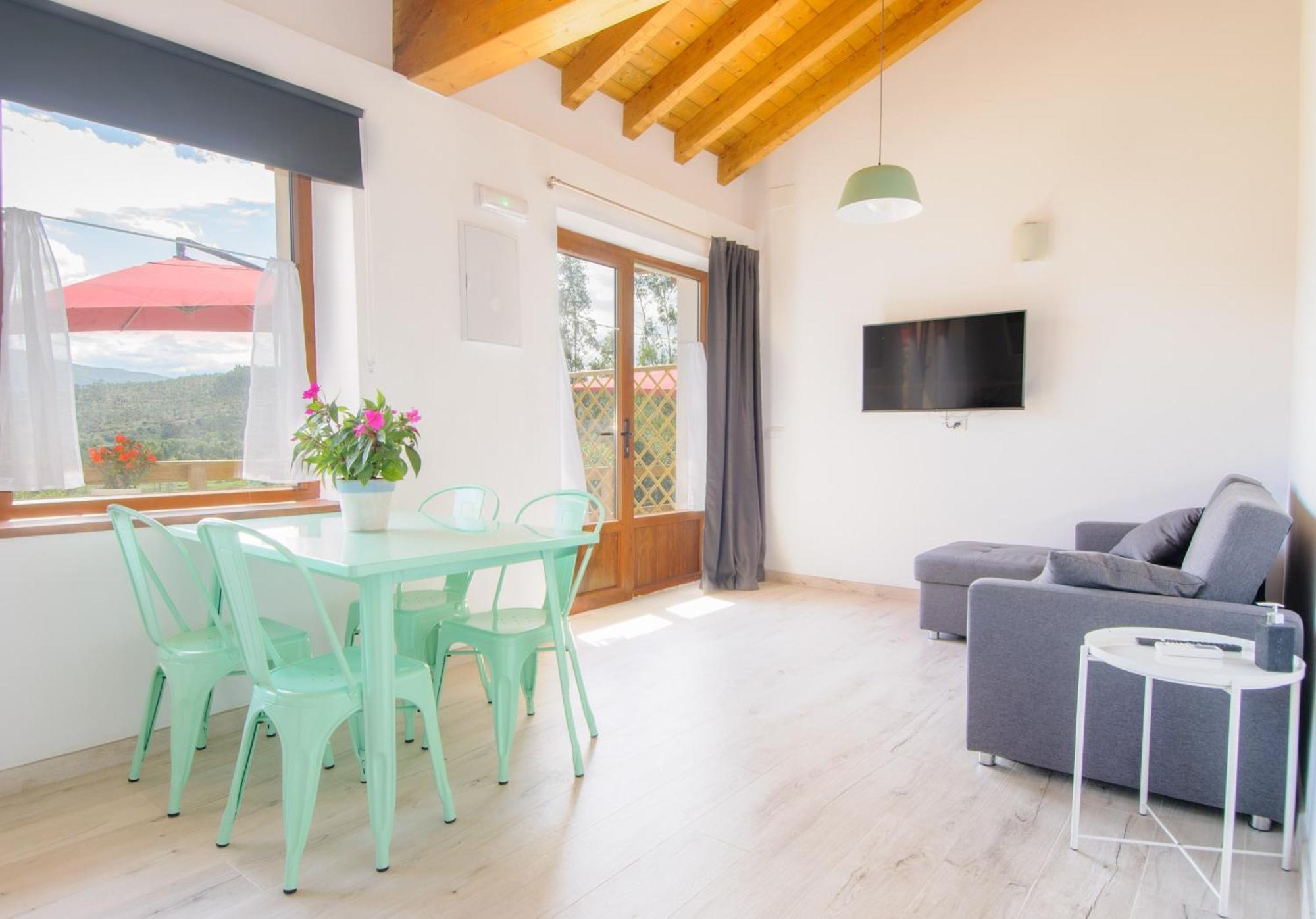 Apartamentos Rurales Las Garzas De Oyambre San Vicente De La Barquera Rum bild